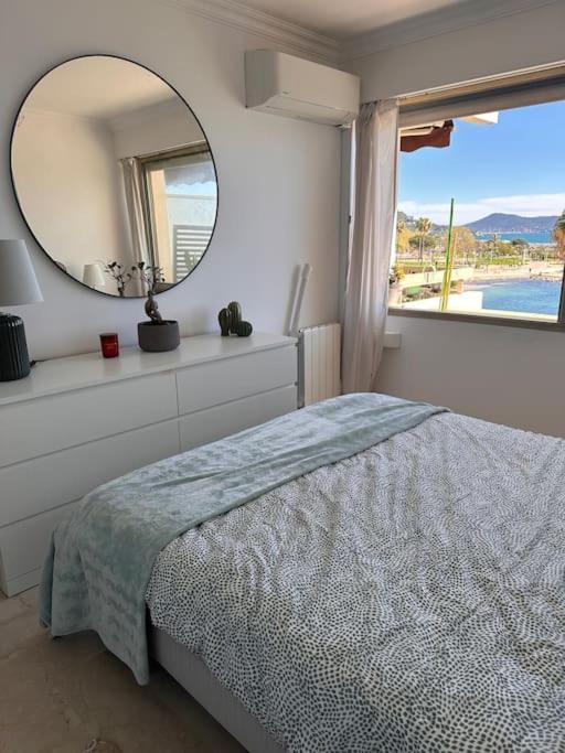 Appartement Panoramique Sur Mer Тулон Екстериор снимка