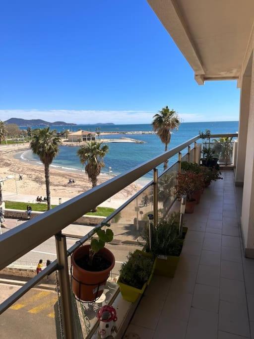 Appartement Panoramique Sur Mer Тулон Екстериор снимка