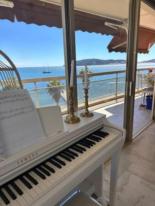 Appartement Panoramique Sur Mer Тулон Екстериор снимка