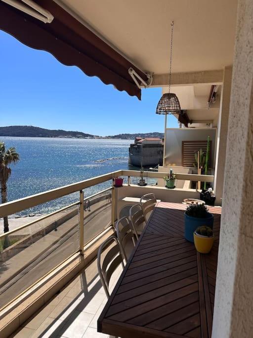 Appartement Panoramique Sur Mer Тулон Екстериор снимка