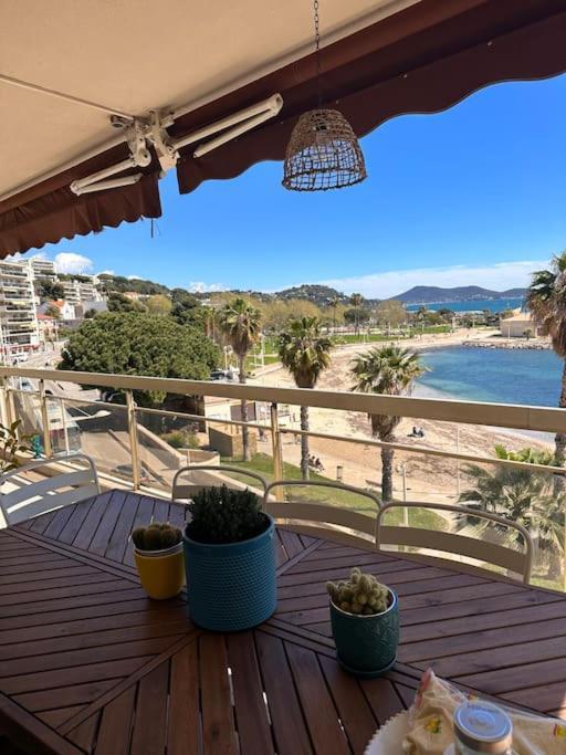 Appartement Panoramique Sur Mer Тулон Екстериор снимка
