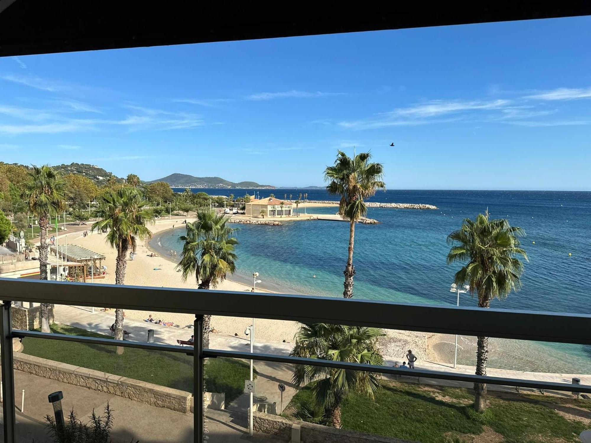 Appartement Panoramique Sur Mer Тулон Екстериор снимка